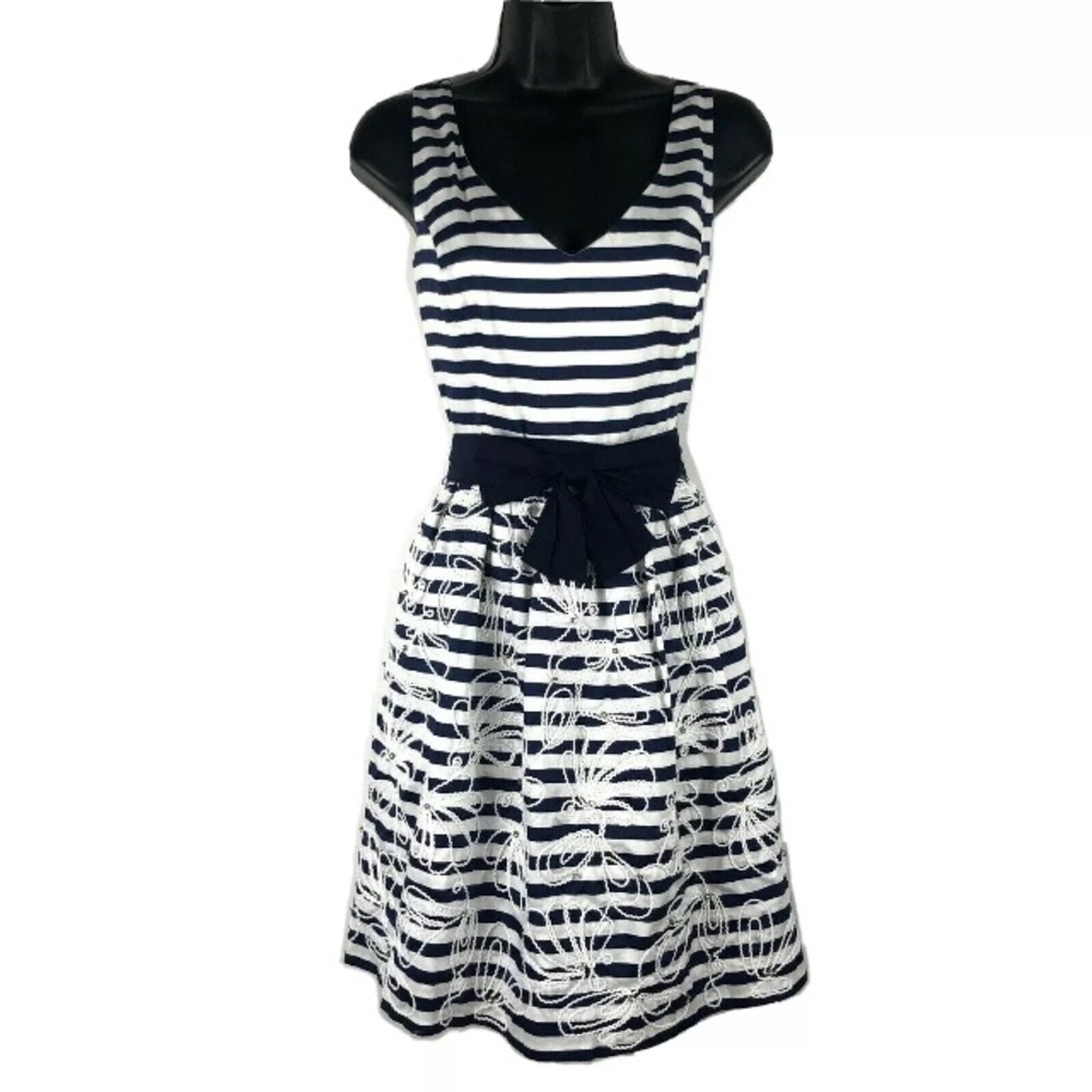 Lilly Pulitzer sz 4 Roswell dress Blue and White Stripe Woven Cotton